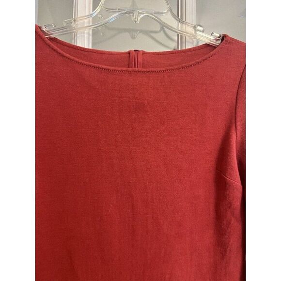 St. John Womens M Wool rayon blend Top Knit.       P - Picture 4 of 9